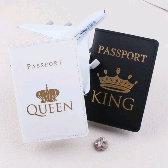 Passport Case Set - Picture 2 of 8